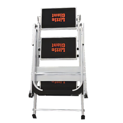 Little Giant Safety Step – Marketingbild – erhältlich bei diegrueneleiter.ch ab 336.60 CHF – Stufen: 2 Stufen ohne Bügel