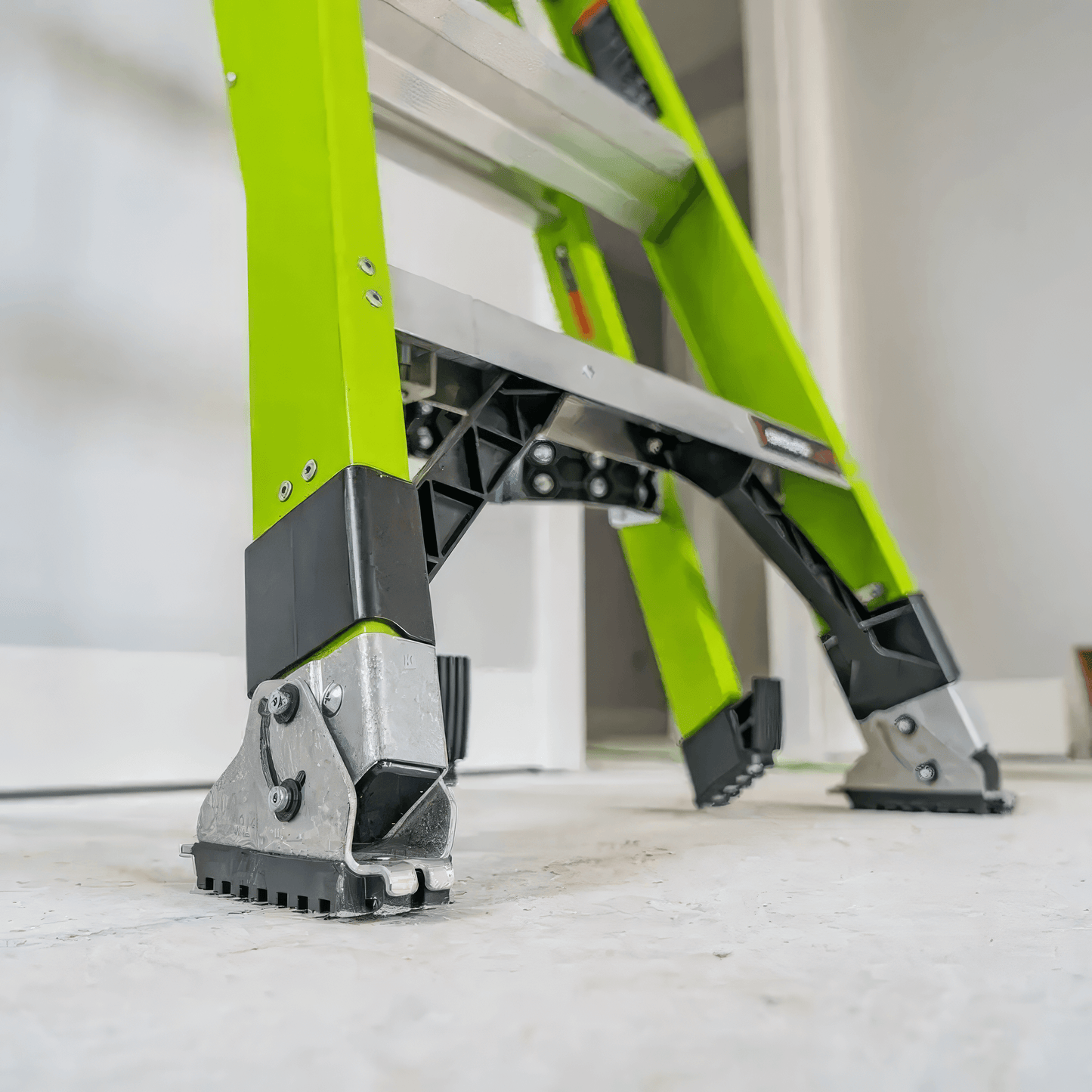 Little Giant Hyperlite Claw – Produktabbildung – erhältlich bei diegrüneleiter.ch ab 170.55 CHF – Ausführung: Standard